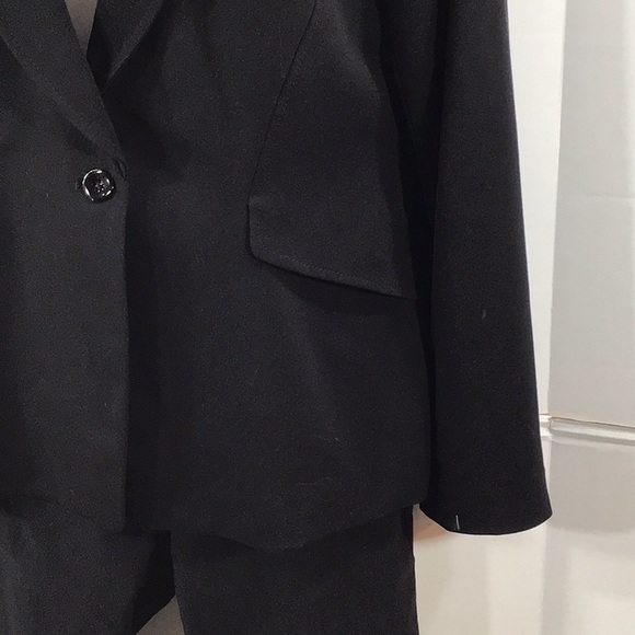 WHBM black one button blazer 10 - Picture 4 of 12